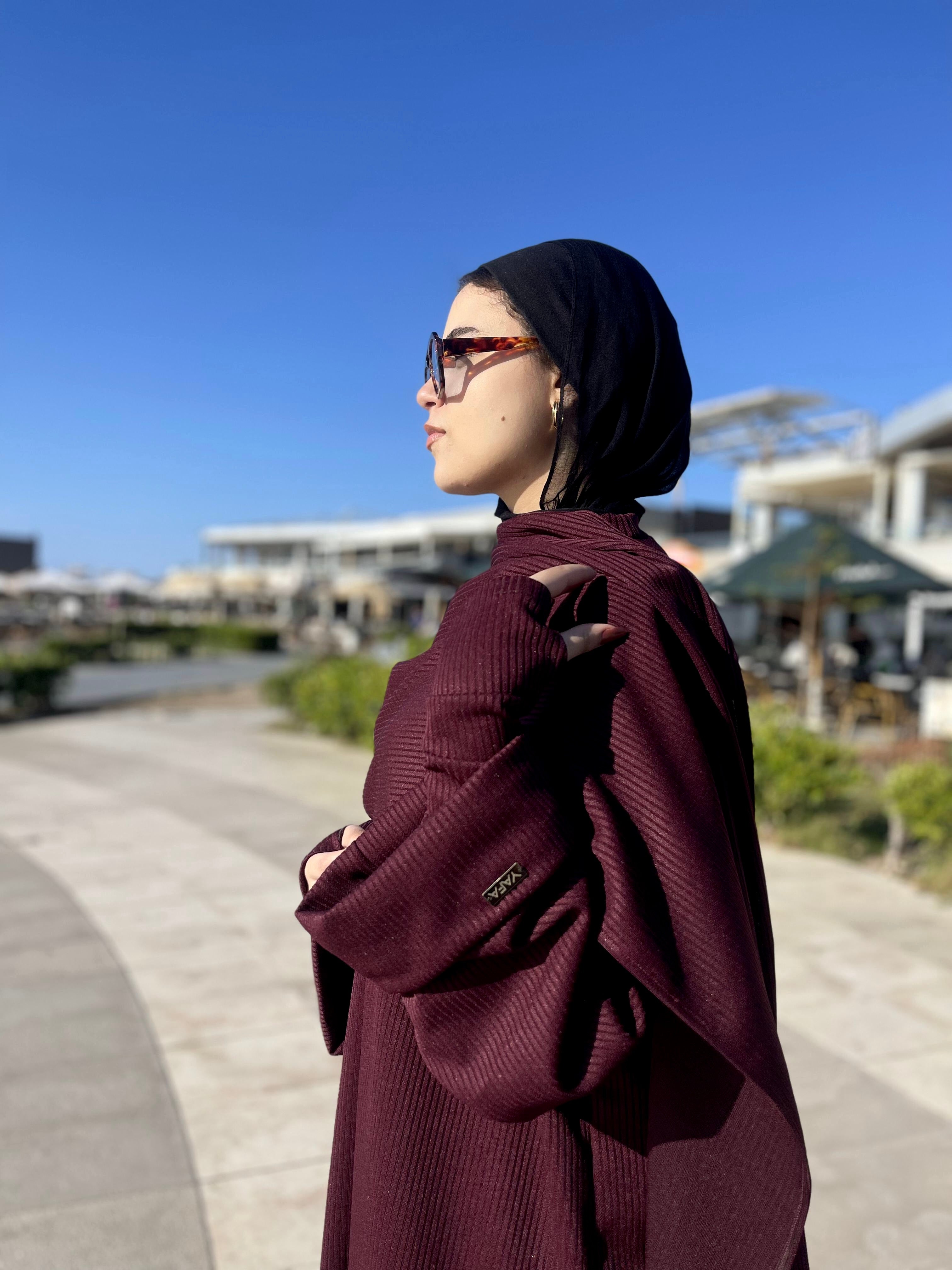 Ribbed Wool Abaya
