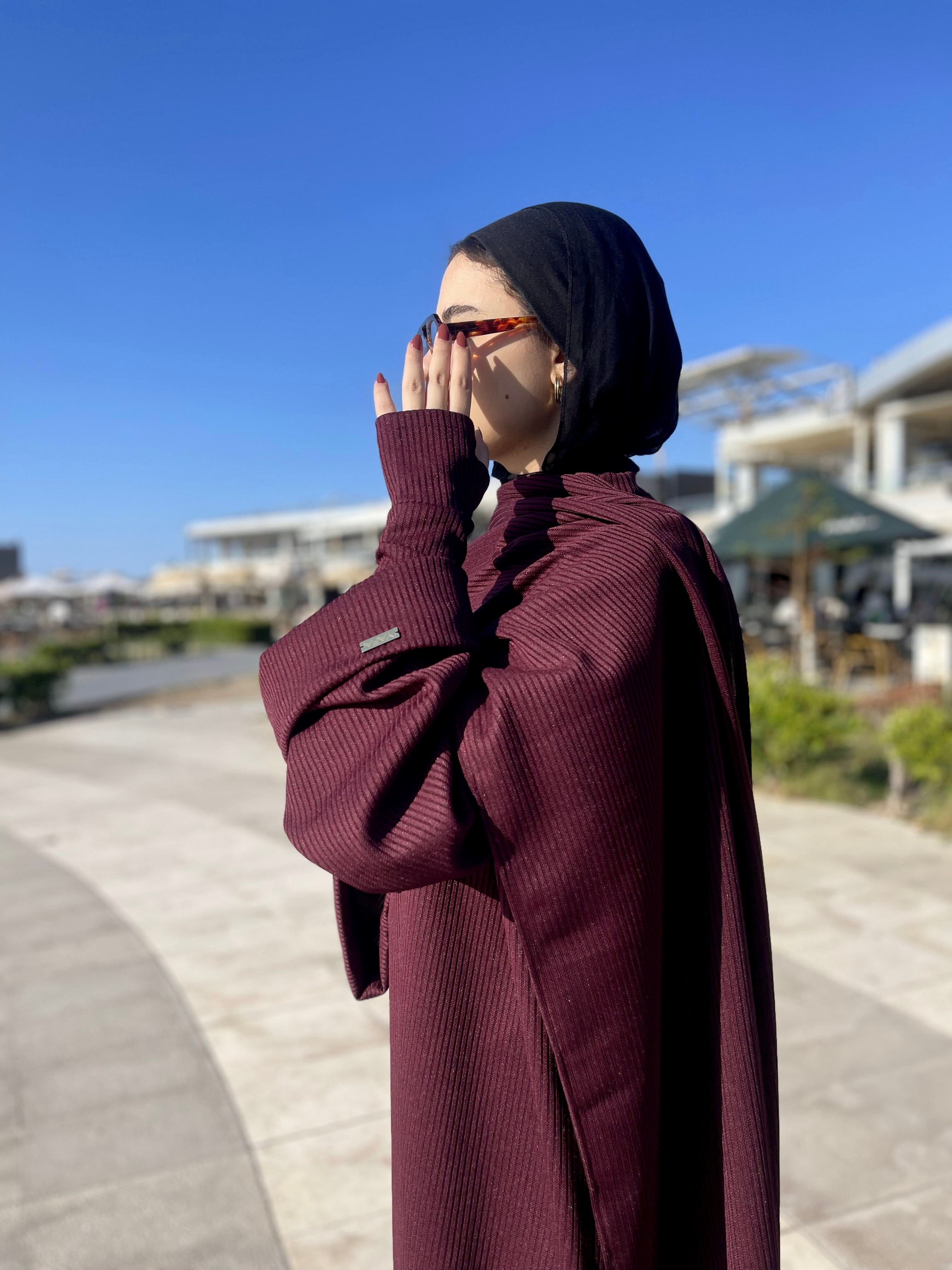 Ribbed Wool Abaya